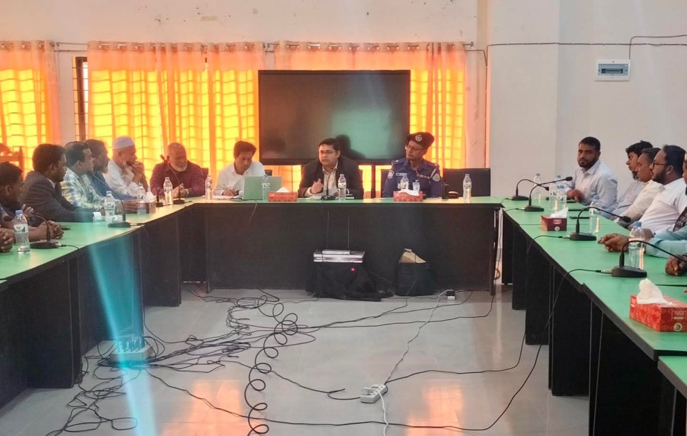 ভোলার মনপুরায় জেলা প্রশাসক ডা. শামীম রহমানের গুরুত্বপূর্ণ স্থান,ভোটকেন্দ্র পরিদর্শন ও মতবিনিময় সভা অনুষ্ঠিত